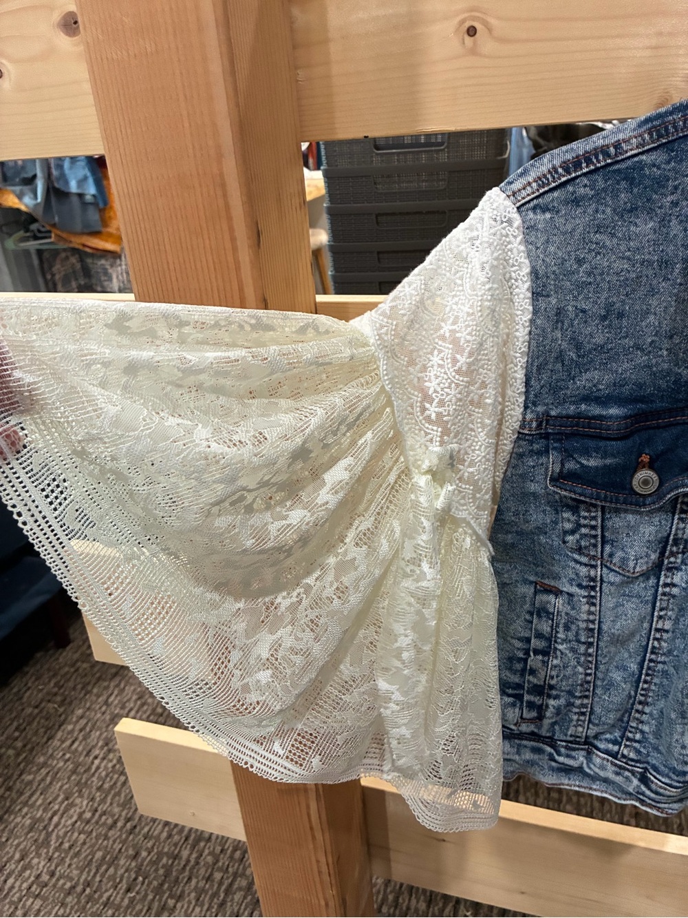 Upcycled ASHLEY Vintage Lace Sleeve Acid-Wash Denim Jacket - Picture 5 of 7